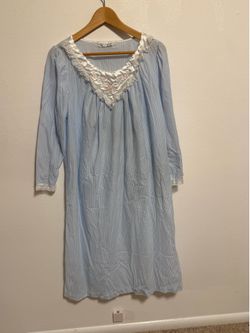 Vintage Komar Women's Long Nigh Gown blue/white with lace trim, Size Medium -USA