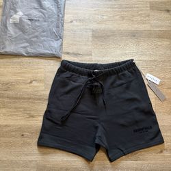 Essentials Shorts
