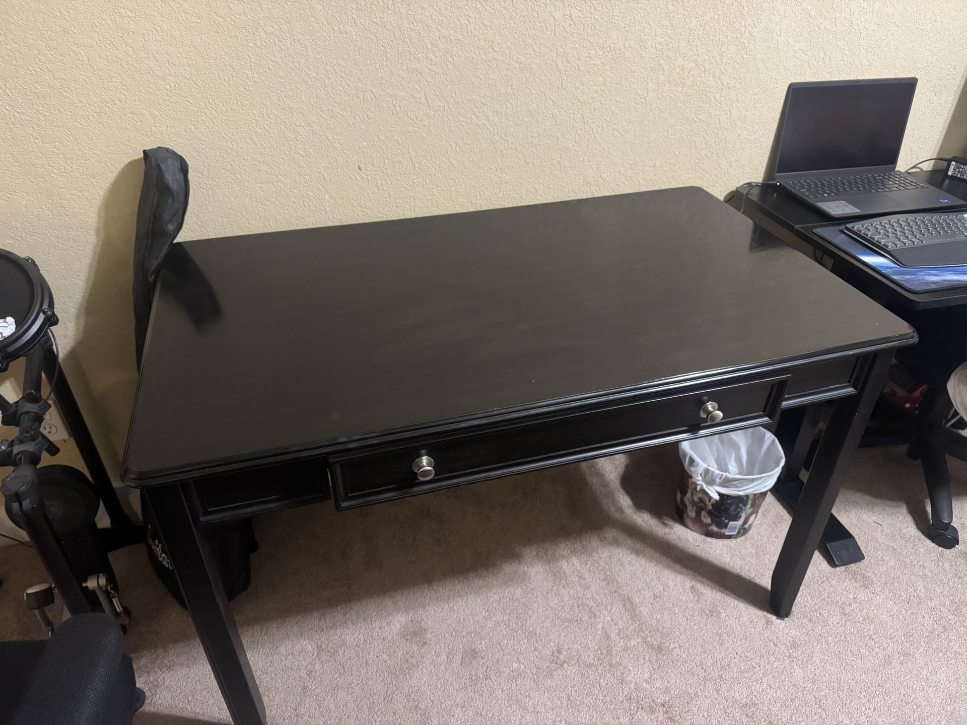 Desk -Expresso - Sturdy