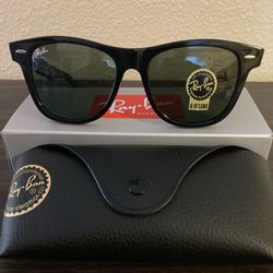 New RayBan Classic Wayfarer Sunglasses With Original RayBan Packaging