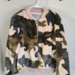 Marc New York Andrew Marc Fuzzy Army Camo Pattern Coat Jacket