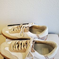 Name brand Shoes - Size 8