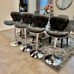 🔥 Modern Shell Bar Stools – Brand New! 🔥 ✨ Black Adjustable, 360° Swivel – $69 Each ✨