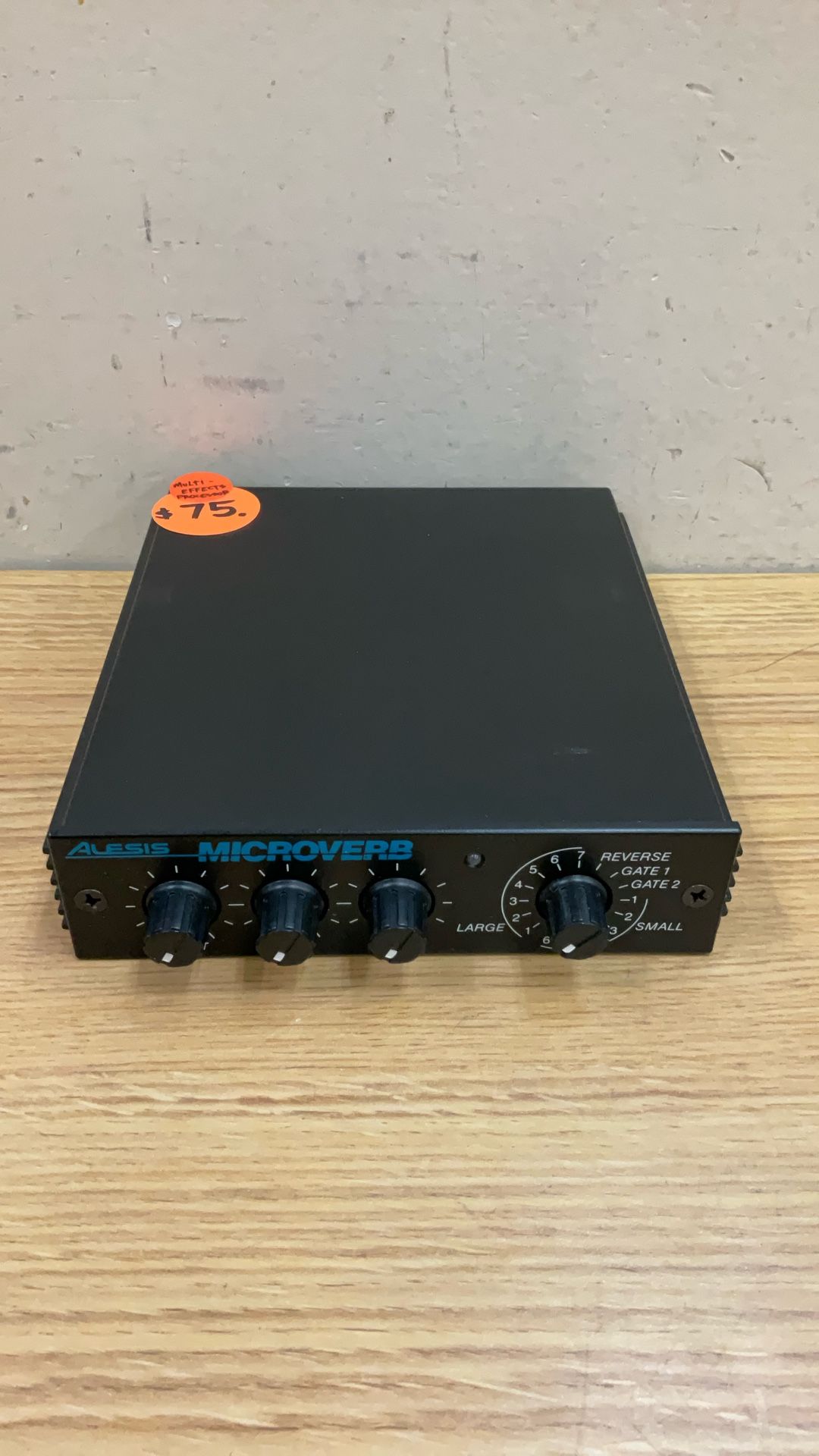 ALESIS MICROVERB MULTI-EFFECTS PROCESSOR.