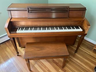 Hobart M Cable Piano