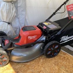 Milwaukee M18 FUEL Brushless Cordless 21 in. Walk Behind Dual Battery Self-Propelled Mower (Tool-Only)