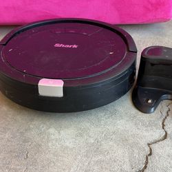 Shark Robot vacuum