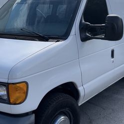 2006 Ford E-350
