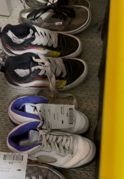 Boys shoes