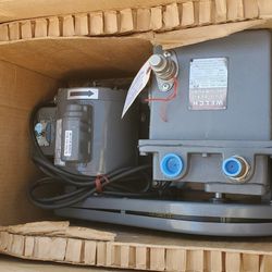Welch Vacuum pump 1