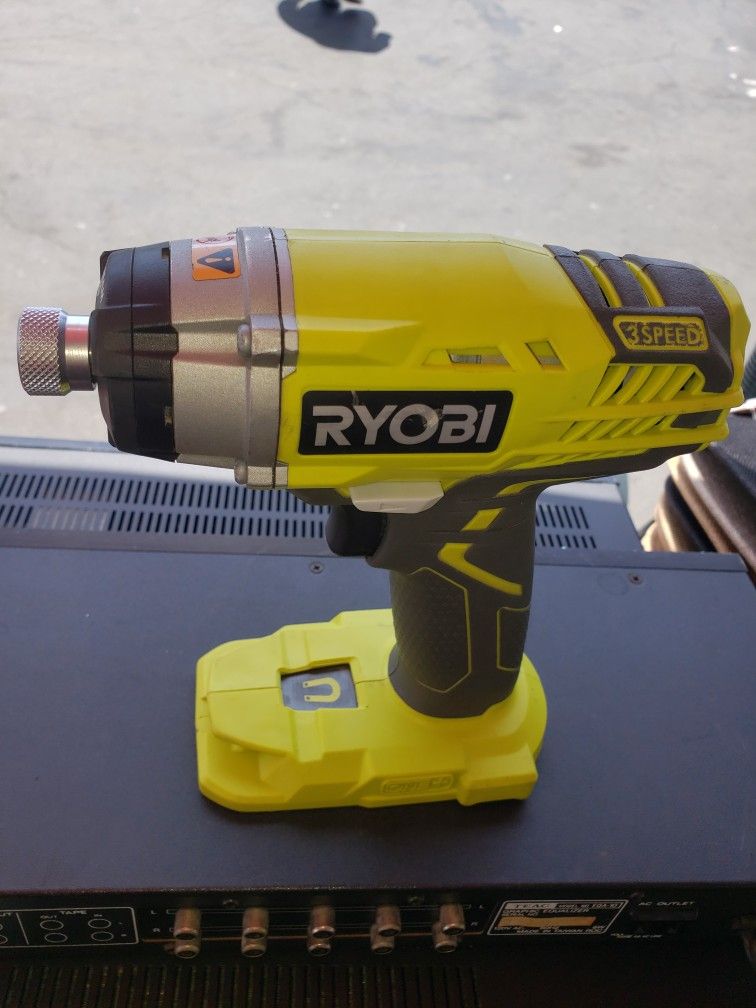 Ryobi Impacto 3 Velocidades 18 blt Home & Garden