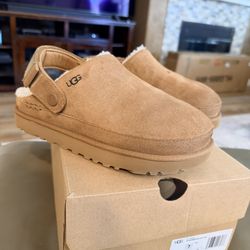 Uggs GoldenStar Cozy Clog