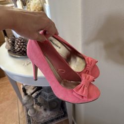 Woman Shoes Size 7.5 Like New