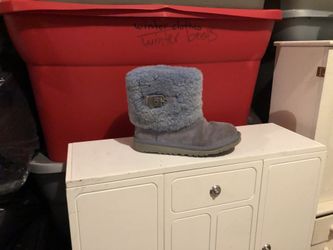 Ugg size 3 boot