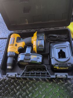 DeWalt DC970K-2 18V Cordless 1/2" Drill.