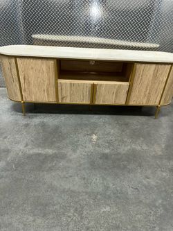 Modern Fluted TV Stand / Media Console – Wood & Gold