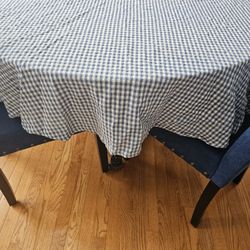 $15.00 - Vtg Blue & White Gingham Check Pattern Tablecloth!  68" Round/100% Cotton - Like New Condition!