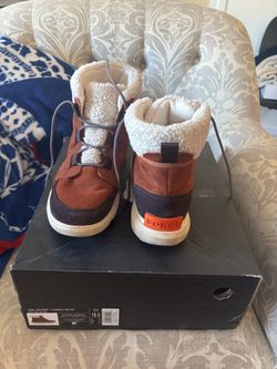 Sorel Caribou boots in brown & burgundy, size US 10.5 #winterboots #caribou
