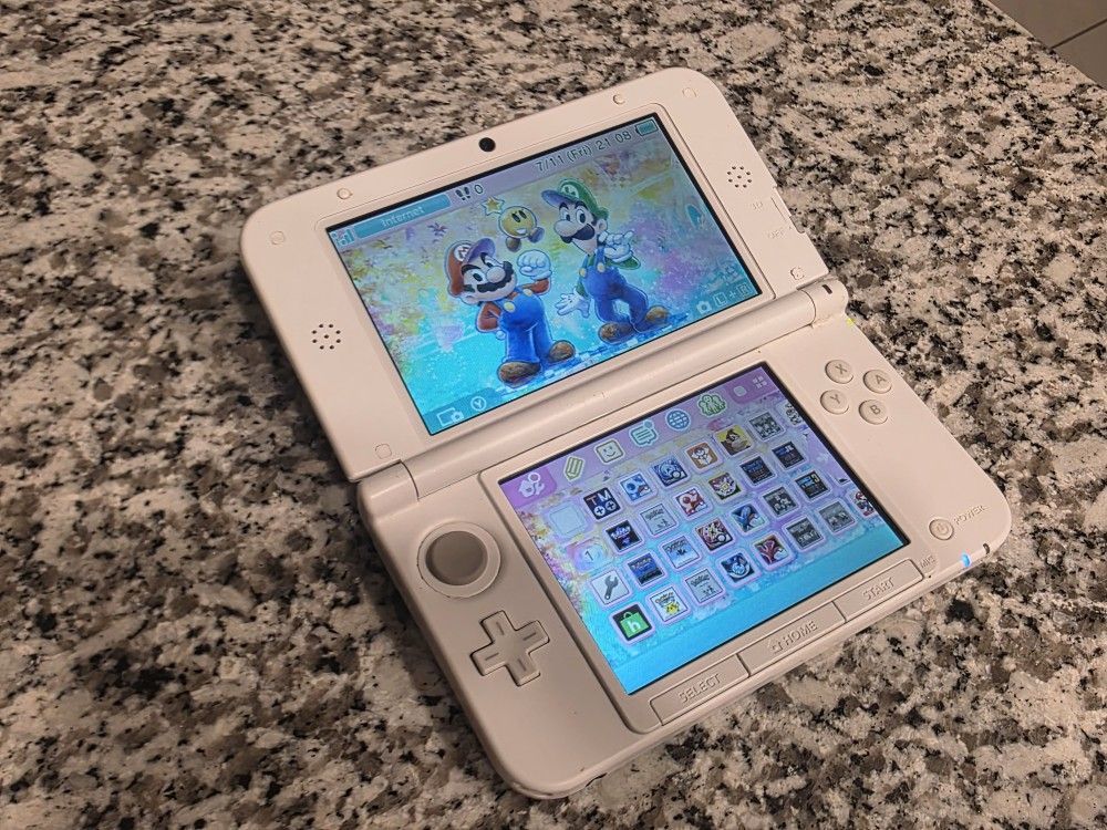 Nintendo 3ds XL Pearl White Custom Video Game Console