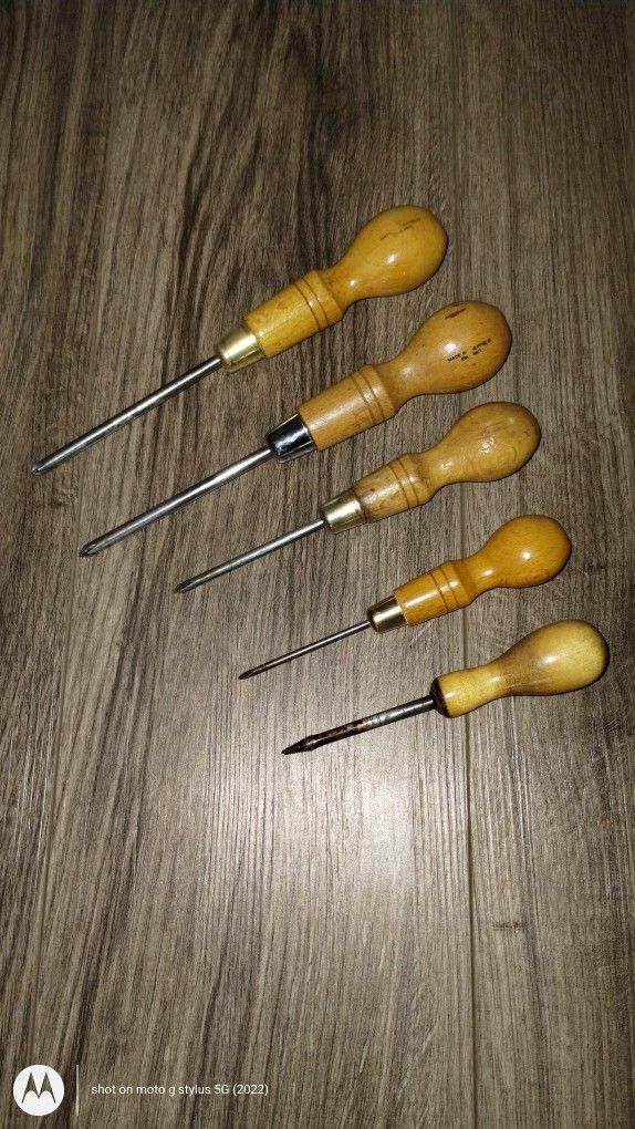 Vintage Sheffield Clay Phillips Screwdrivers (5)