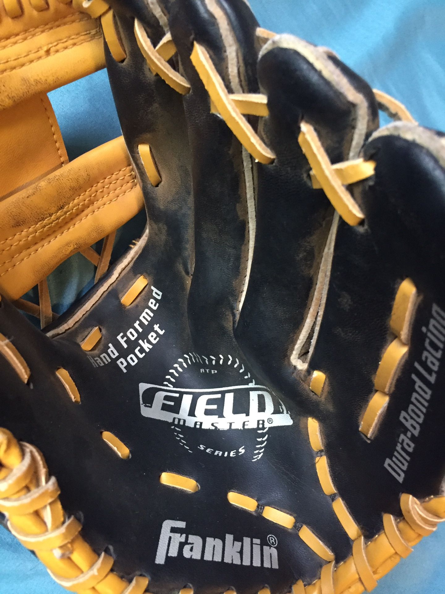 Jr. Softball Glove