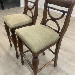 Set Of 2 Wooden Bar Stools