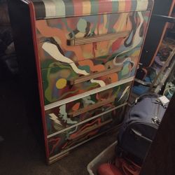 Dresser