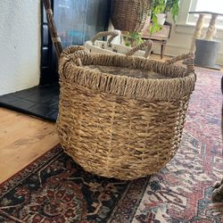 Plant Pots And Baskets 