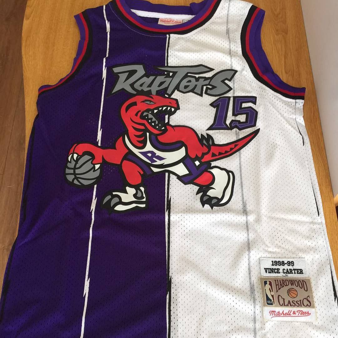 small Vince Carter Mitchell&Ness Raptors jersey