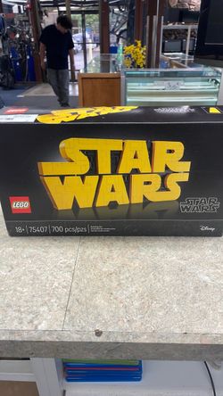 Lego “Star Wars” 700 pc set factory sealed! #75407