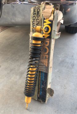 Gas stabilizing shocks
