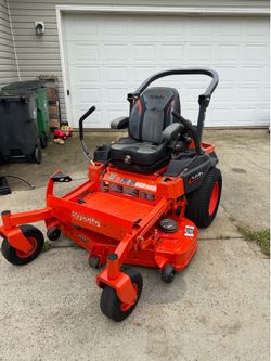 (2022)  z724xkw kubota  comercial heavy duty zero turn