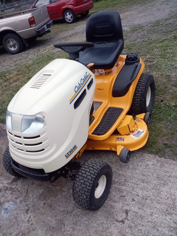 Riding Lawnmower