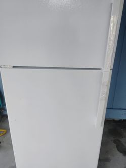 GE refrigerator 200$$$