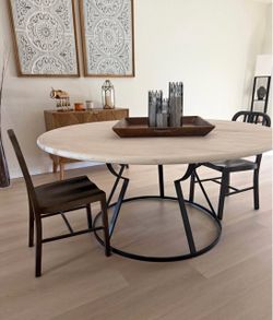 Magnolia Home Belford Dining Table By Joanna Gaines (D64x64"H30")