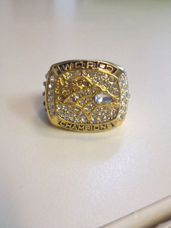 Broncos John Elway Replica Super Bowl 32 Ring! Full Size!