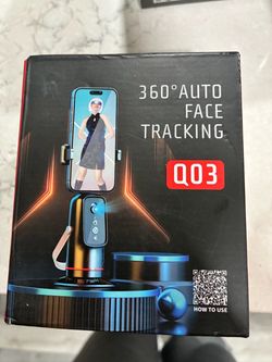 Q03 360° Auto Face Tracking Phone Mount