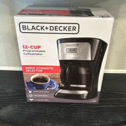 New - CM2020B 12-Cup Programmable Coffeemaker, Black + Decker