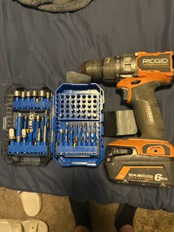 RIDGID TOOL WITH BATTERY AND BRAND NEW DRILL BIT SET. And Milwaukee 22oz hammer