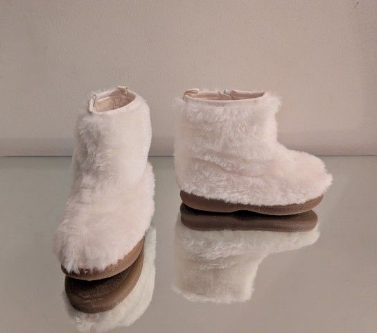 Baby Gap White Fur Boots