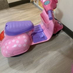 Minnie Mouse Vespa 