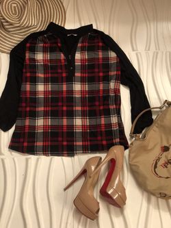 Claudia Richard Plaid Checks Stretch Shirt, Size M-L $20