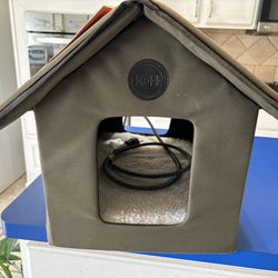 Heated Outside Dog Or Cat House
