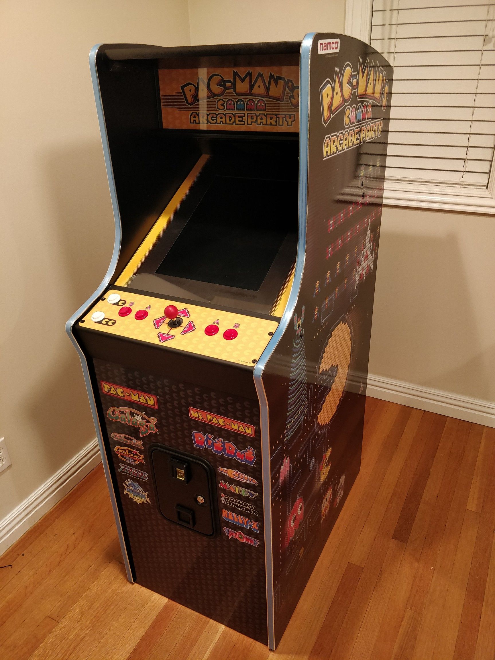 Pac-Man "Arcade Party" Home Arcade Cabaret
