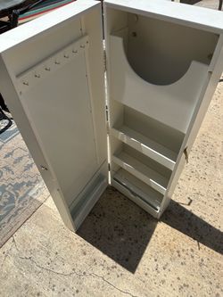 Wall mirror