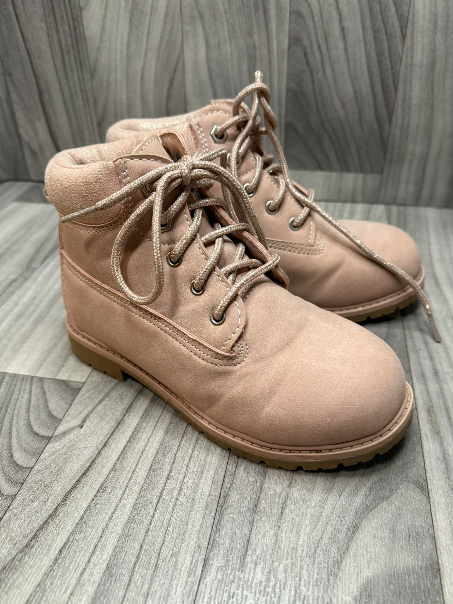 Girls Size 1 Blush Pink Ankle Boots Great Condition Free