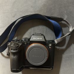 Sony A7R2  (42 Megapixels) With 35 MM Lens 