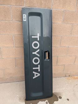 Toyota picku tail gate
