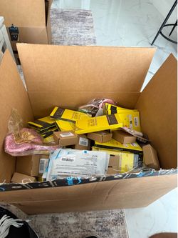 Random Amazon pick up box