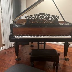 ❤️ baby grand piano with player system. Like new